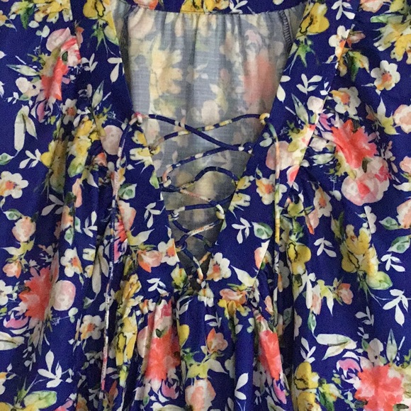 Blouse - Picture 2 of 5